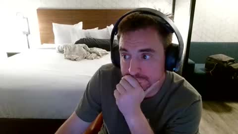 Snapshot of pauldemonte chatting on 04-06-26, 04:32 pauldemonte online show from 04-06-26, 04:32