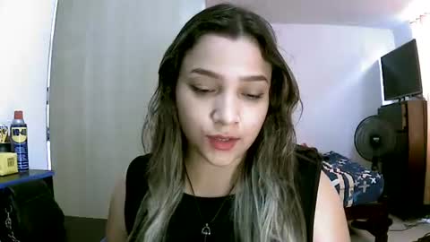 Snapshot of paulina_x_x chatting on 08-02-26, 07:01 paulina_x_x online show from 08-02-26, 07:01