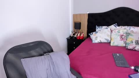 Pauline online show from 03-30-26, 02:56