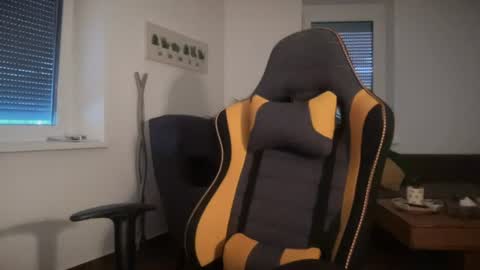 love bush online show from 07-13-26, 06:22