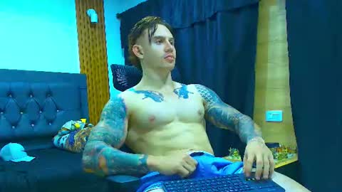 Snapshot of paulthompson_ chatting on 07-17-26, 05:36 Paul online show from 07-17-26, 05:36