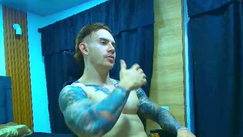 Snapshot of paulthompson_ chatting on 07-18-26, 06:06 Paul online show from 07-18-26, 06:06