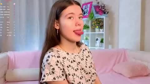Snapshot of pazrapacki chatting on 02-12-26, 01:44 Beautiful Mila online show from 02-12-26, 01:44