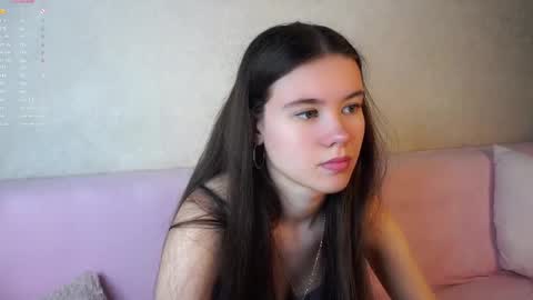 Snapshot of pazrapacki chatting on 04-30-26, 11:31 Beautiful Mila online show from 04-30-26, 11:31
