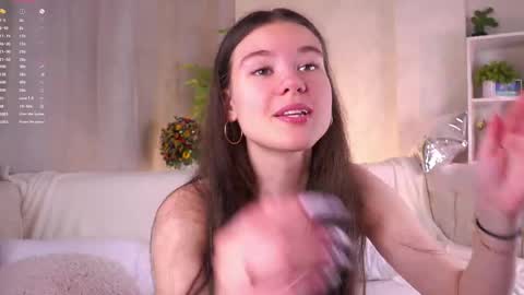 Snapshot of pazrapacki chatting on 05-18-26, 02:40 Beautiful Mila online show from 05-18-26, 02:40
