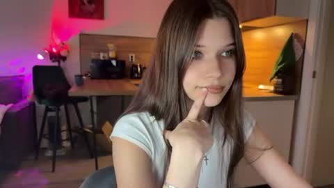 Sandra  Next Stream  pm MSK 5 pm UTC1pm EDT online show from 07-04-26, 06:25