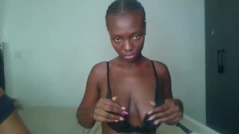 peach_ebonny online show from 04-30-26, 11:53