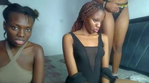peach_ebonny online show from 05-23-26, 06:45
