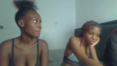 Snapshot of peach_ebonny chatting on 05-31-26, 06:20 peach_ebonny online show from 05-31-26, 06:20