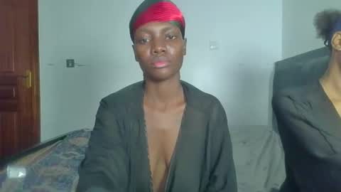 Snapshot of peach_ebonny chatting on 06-04-26, 06:58 peach_ebonny online show from 06-04-26, 06:58