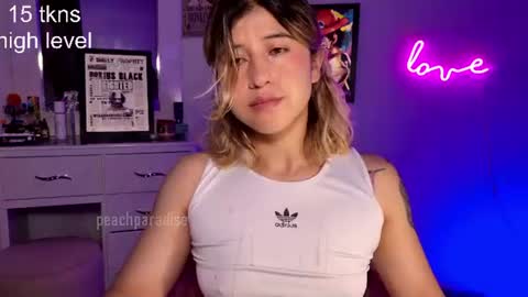 Snapshot of peach_paradisee chatting on 06-22-26, 09:17 S online show from 06-22-26, 09:17