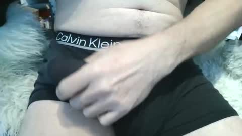 Snapshot of peacheshubby chatting on 03-24-26, 06:24 hard4u online show from 03-24-26, 06:24