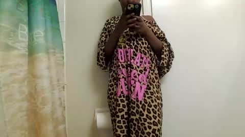 Peach online show from 02-19-26, 05:03