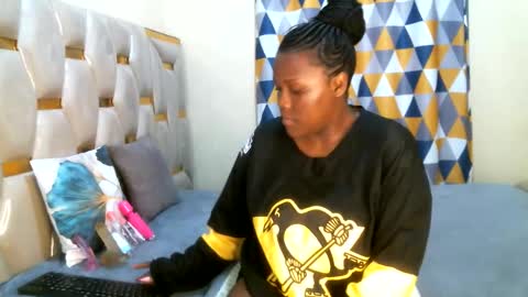 Peachy online show from 05-18-26, 04:07