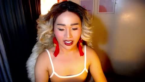 Snapshot of peakaboo_xx chatting on 06-15-26, 07:05 Angel Creamdensada online show from 06-15-26, 07:05