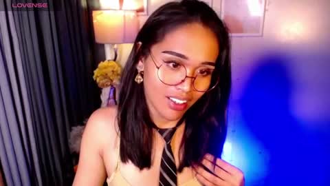 Snapshot of peakaboo_xx chatting on 07-24-26, 07:01 Angel Creamdensada online show from 07-24-26, 07:01