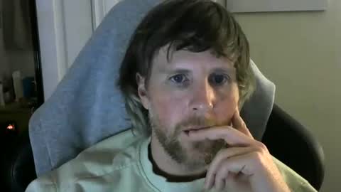 Snapshot of pecas90 chatting on 03-16-26, 07:12 pecas90 online show from 03-16-26, 07:12