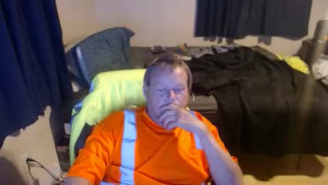 Snapshot of pecker40 chatting on 02-01-26, 03:16 pecker40 online show from 02-01-26, 03:16