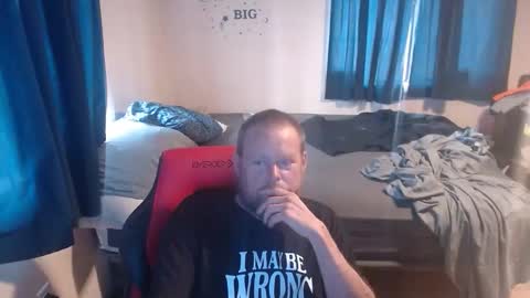 Snapshot of pecker40 chatting on 03-14-26, 08:25 pecker40 online show from 03-14-26, 08:25