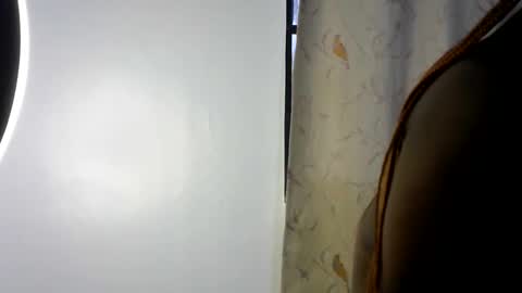 Snapshot of peekyshams chatting on 06-10-26, 05:50 peekyshams online show from 06-10-26, 05:50