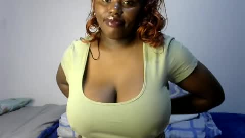 Snapshot of peekyshams chatting on 06-28-26, 07:03 peekyshams online show from 06-28-26, 07:03