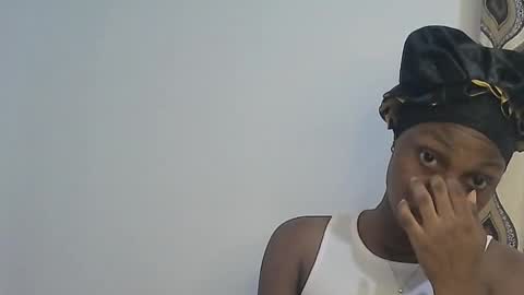 Snapshot of peetyface chatting on 09-13-25, 11:10 Lizzy online show from 09-13-25, 11:10