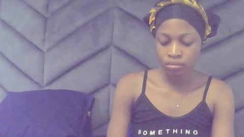 Snapshot of peetyface chatting on 09-22-25, 01:24 Lizzy online show from 09-22-25, 01:24