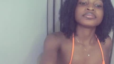 Snapshot of peetyface chatting on 10-04-25, 01:53 Lizzy online show from 10-04-25, 01:53