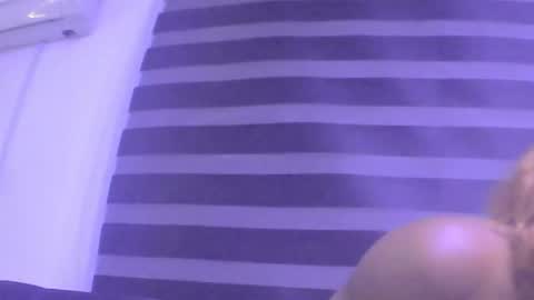 Snapshot of peetyface chatting on 10-08-25, 09:45 Lizzy online show from 10-08-25, 09:45