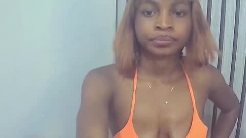 Snapshot of peetyface chatting on 10-09-25, 01:53 Lizzy online show from 10-09-25, 01:53