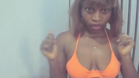 Snapshot of peetyface chatting on 10-10-25, 01:59 Lizzy online show from 10-10-25, 01:59