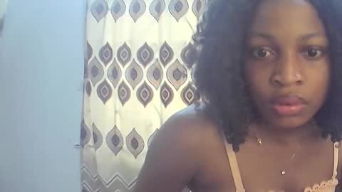 Snapshot of peetyface chatting on 10-13-25, 11:43 Lizzy online show from 10-13-25, 11:43