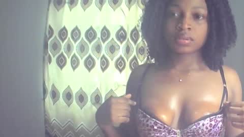 Snapshot of peetyface chatting on 10-15-25, 12:49 Lizzy online show from 10-15-25, 12:49