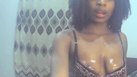 Snapshot of peetyface chatting on 10-19-25, 11:05 Lizzy online show from 10-19-25, 11:05