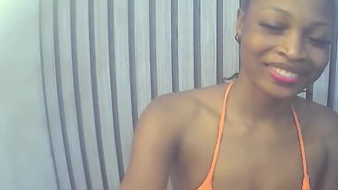 Snapshot of peetyface chatting on 11-26-25, 12:33 Lizzy online show from 11-26-25, 12:33