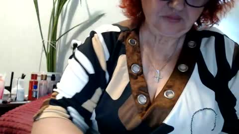 Snapshot of peggysoft chatting on 06-18-26, 12:22 PeggySoft online show from 06-18-26, 12:22