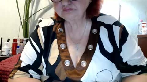 Snapshot of peggysoft chatting on 06-19-26, 06:12 PeggySoft online show from 06-19-26, 06:12