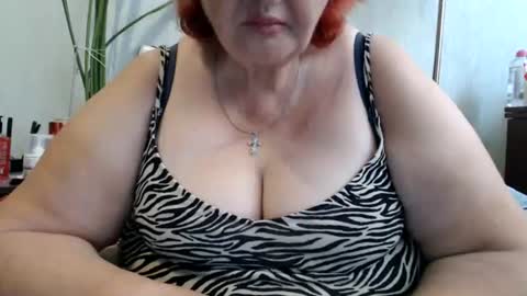 Snapshot of peggysoft chatting on 06-25-26, 07:35 PeggySoft online show from 06-25-26, 07:35