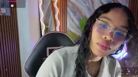 Snapshot of penelope_tay chatting on 06-11-26, 03:26 penelope online show from 06-11-26, 03:26