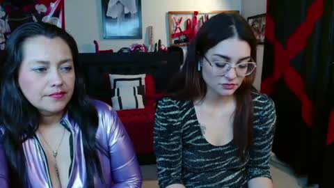 Penelope and my girlfriend Marilyn online show from 06-23-26, 07:12