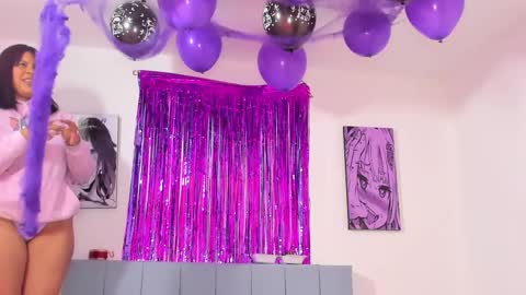 penelope online show from 10-18-25, 04:15