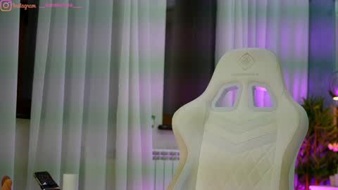 Dee online show from 03-09-26, 08:02