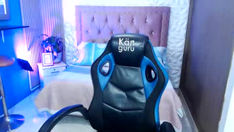 Perla online show from 03-21-26, 03:59