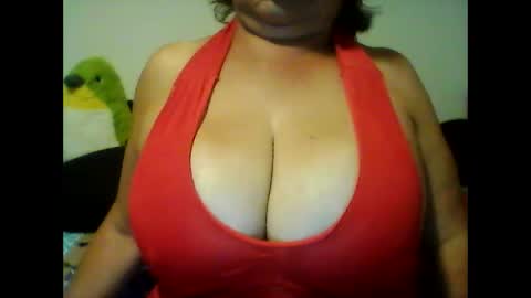 Snapshot of perlita070822 chatting on 12-12-24, 04:15 perlita070822 online show from 12-12-24, 04:15