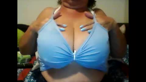 Snapshot of perlita070822 chatting on 12-20-24, 04:42 perlita070822 online show from 12-20-24, 04:42