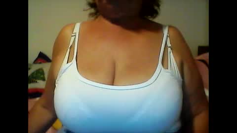 Snapshot of perlita070822 chatting on 01-01-25, 06:58 perlita070822 online show from 01-01-25, 06:58
