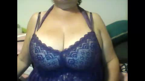 Snapshot of perlita070822 chatting on 01-31-25, 04:03 perlita070822 online show from 01-31-25, 04:03