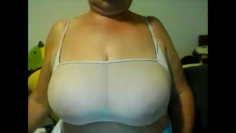 Snapshot of perlita070822 chatting on 02-07-25, 04:59 perlita070822 online show from 02-07-25, 04:59