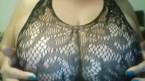 Snapshot of perlita070822 chatting on 07-15-26, 03:34 perlita070822 online show from 07-15-26, 03:34