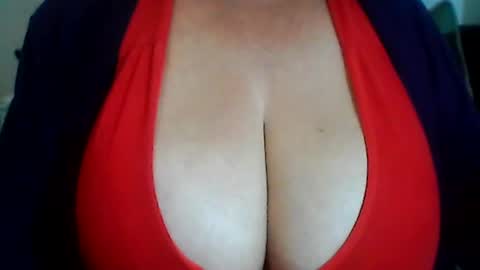 Snapshot of perlita070822 chatting on 07-28-26, 04:19 perlita070822 online show from 07-28-26, 04:19